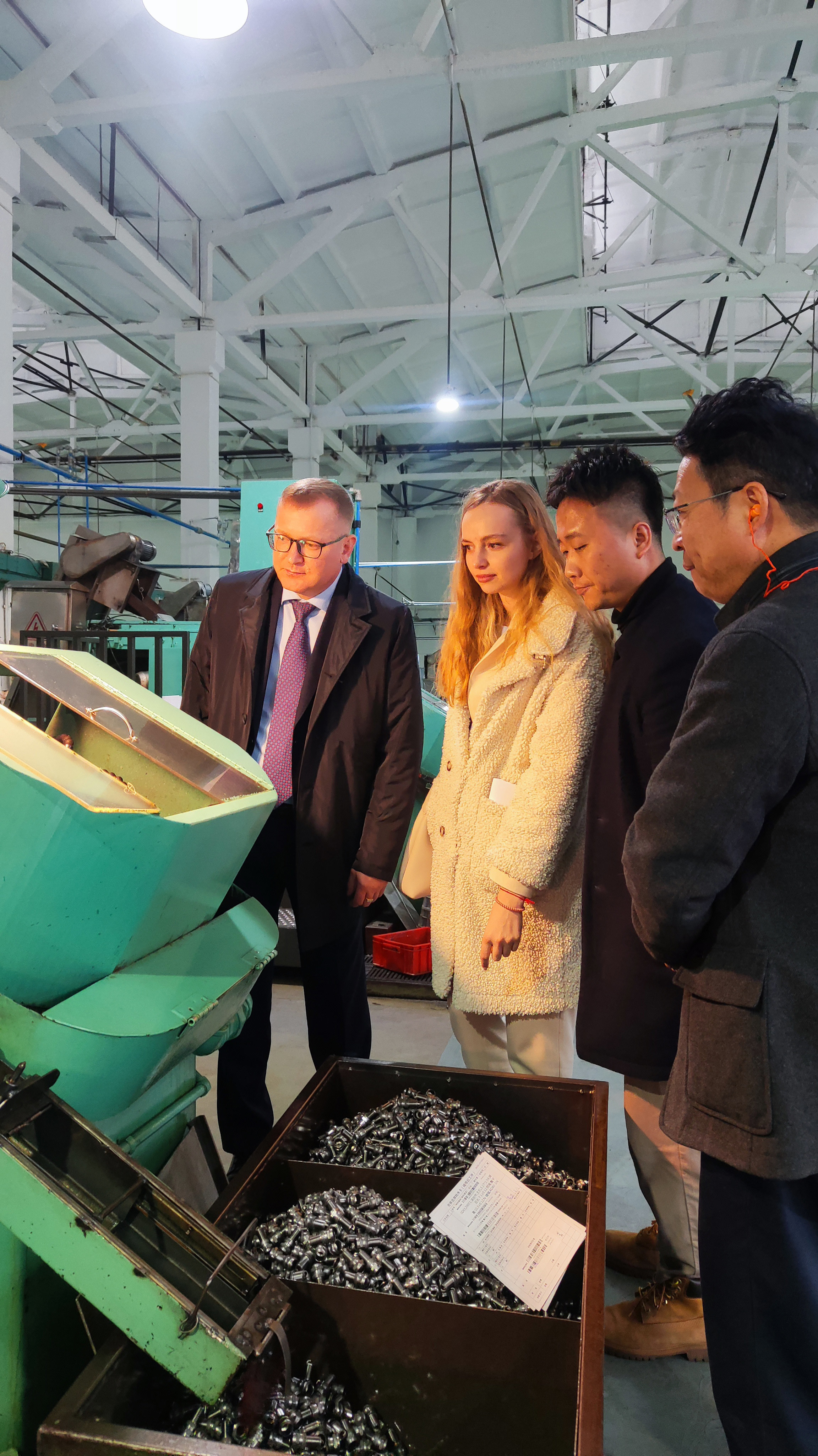 Son şirket blogları hakkında Rus müşterisiyle TAKUMI Fabrikası Turı