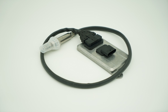 Iveco Kamyon Uyumlu IVECO EURO 6 için 24V Nox Sensörü 5801754014 5WK96775A